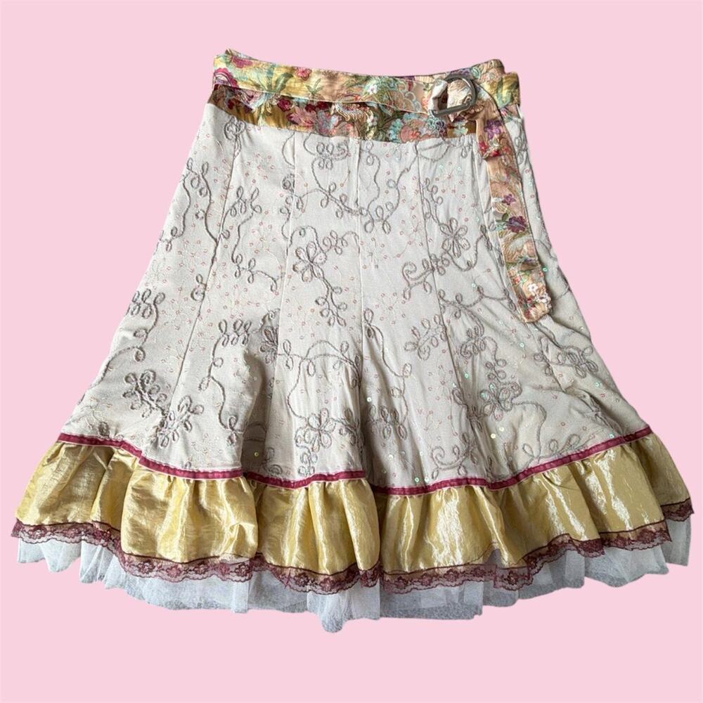 Des Filles à la Vanille cream & yellow skirt with floral embroidery & lace trim